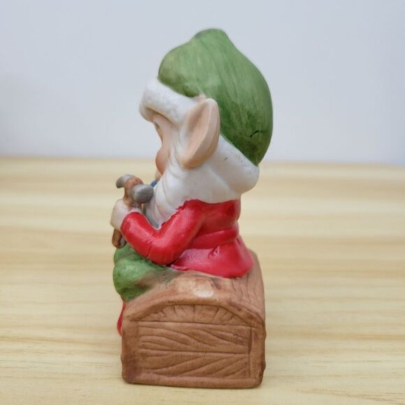 Vintage Homco Christmas Elf in Workshop Making Toys Festive Figurine - Picture 3 of 12